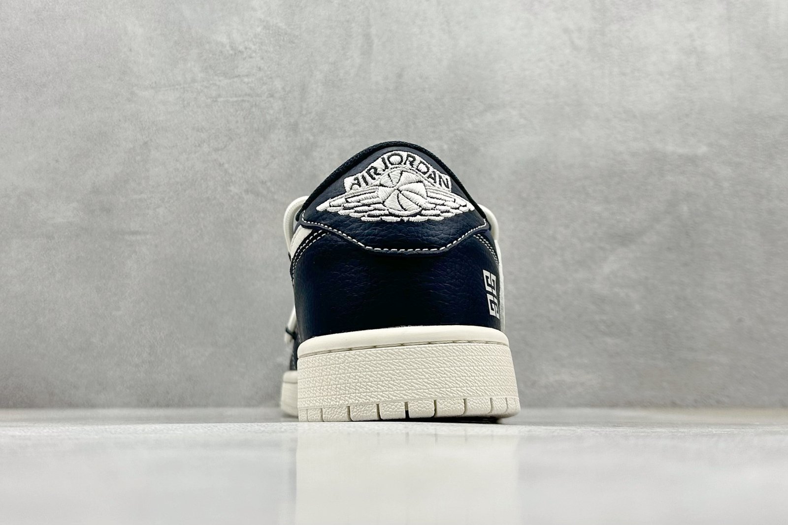 N-Givenchy co-branded casual sneakers-3361 - Image 3