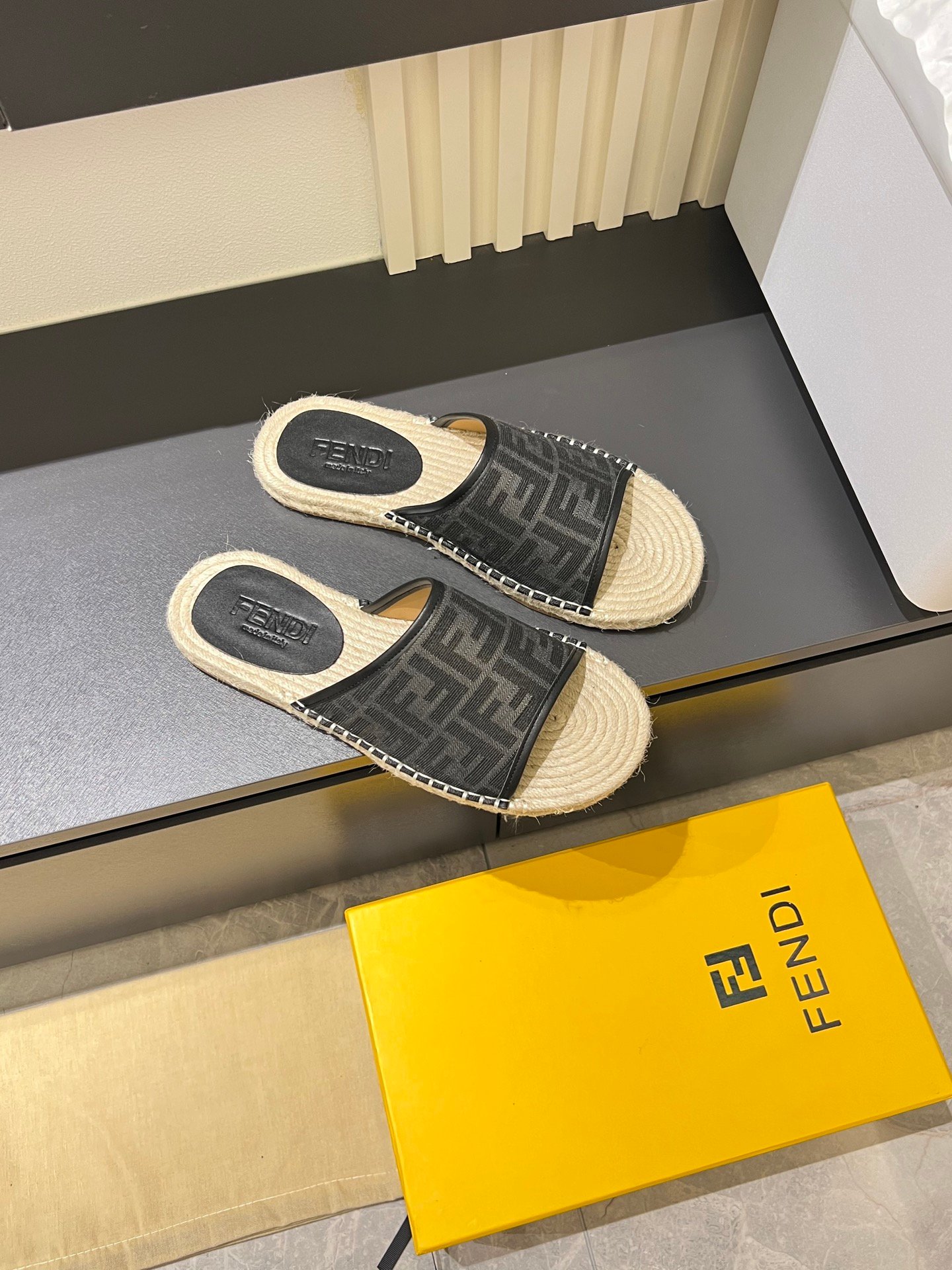 F-High-end customized slippers-3411 - Image 6