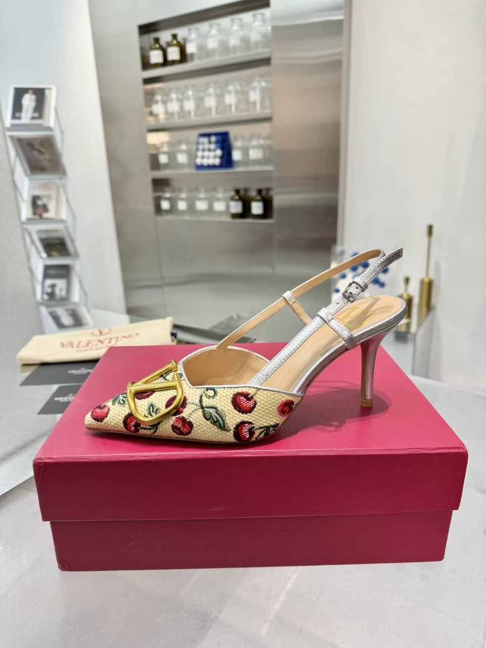 V-Original cherry embroidered sandals-3469 - Image 5