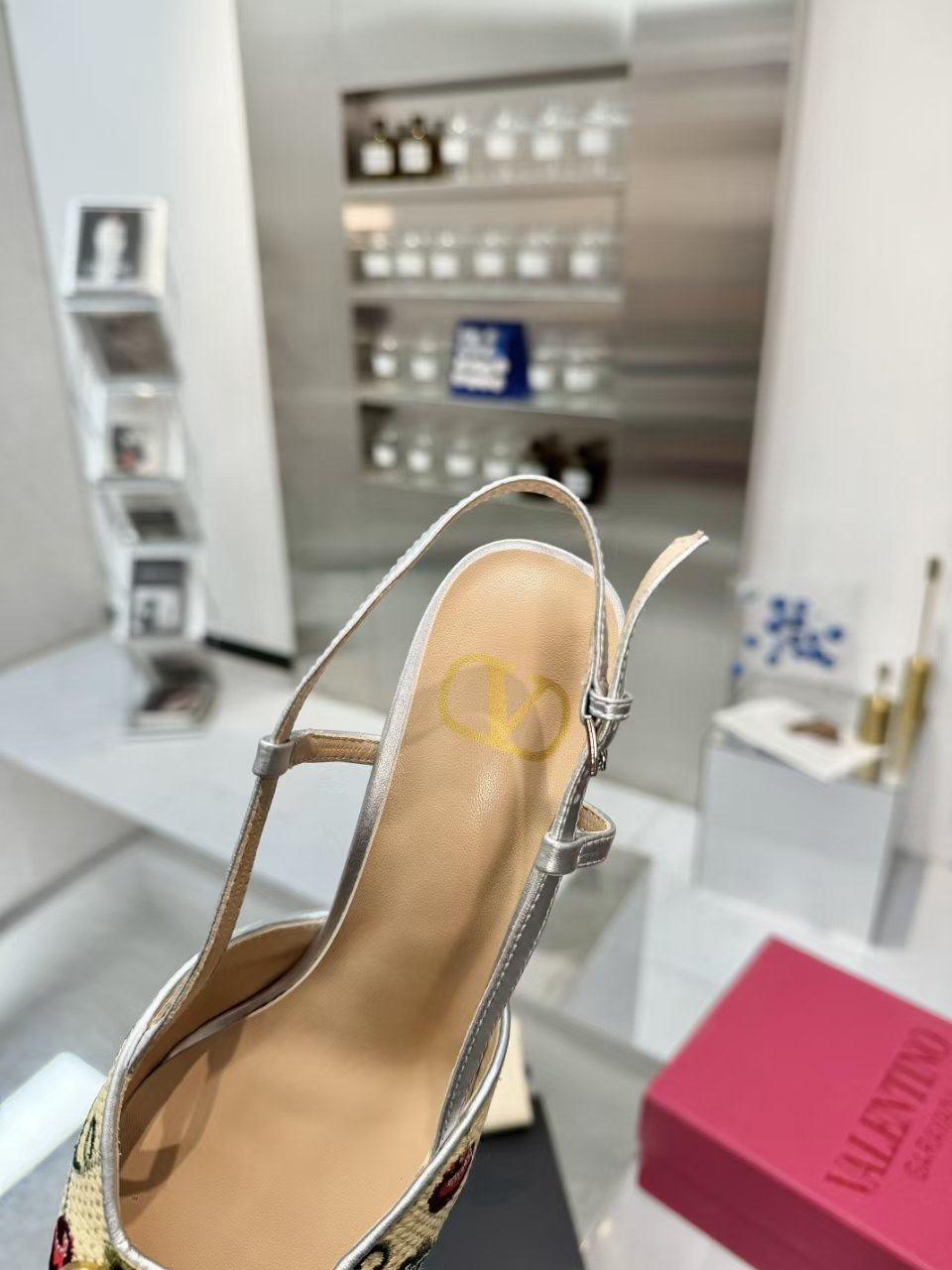 V-Original cherry embroidered sandals-3469 - Image 4