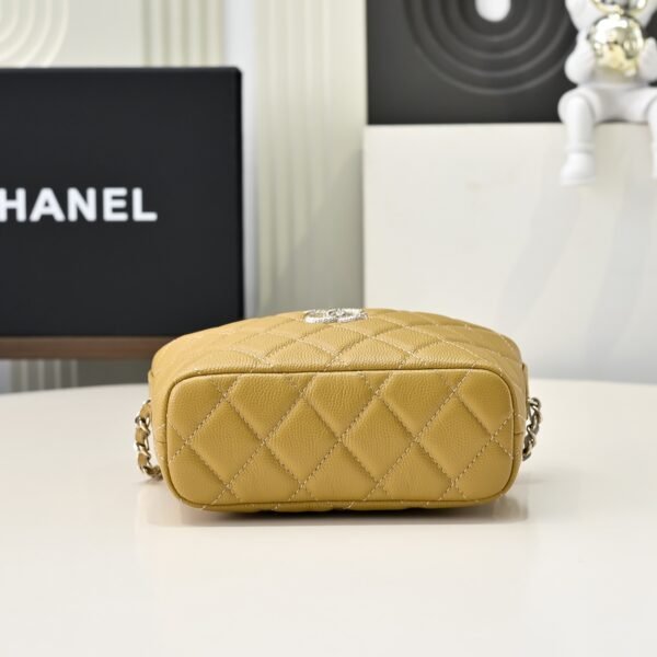 C-New embossed double C bag-1284 - Image 11