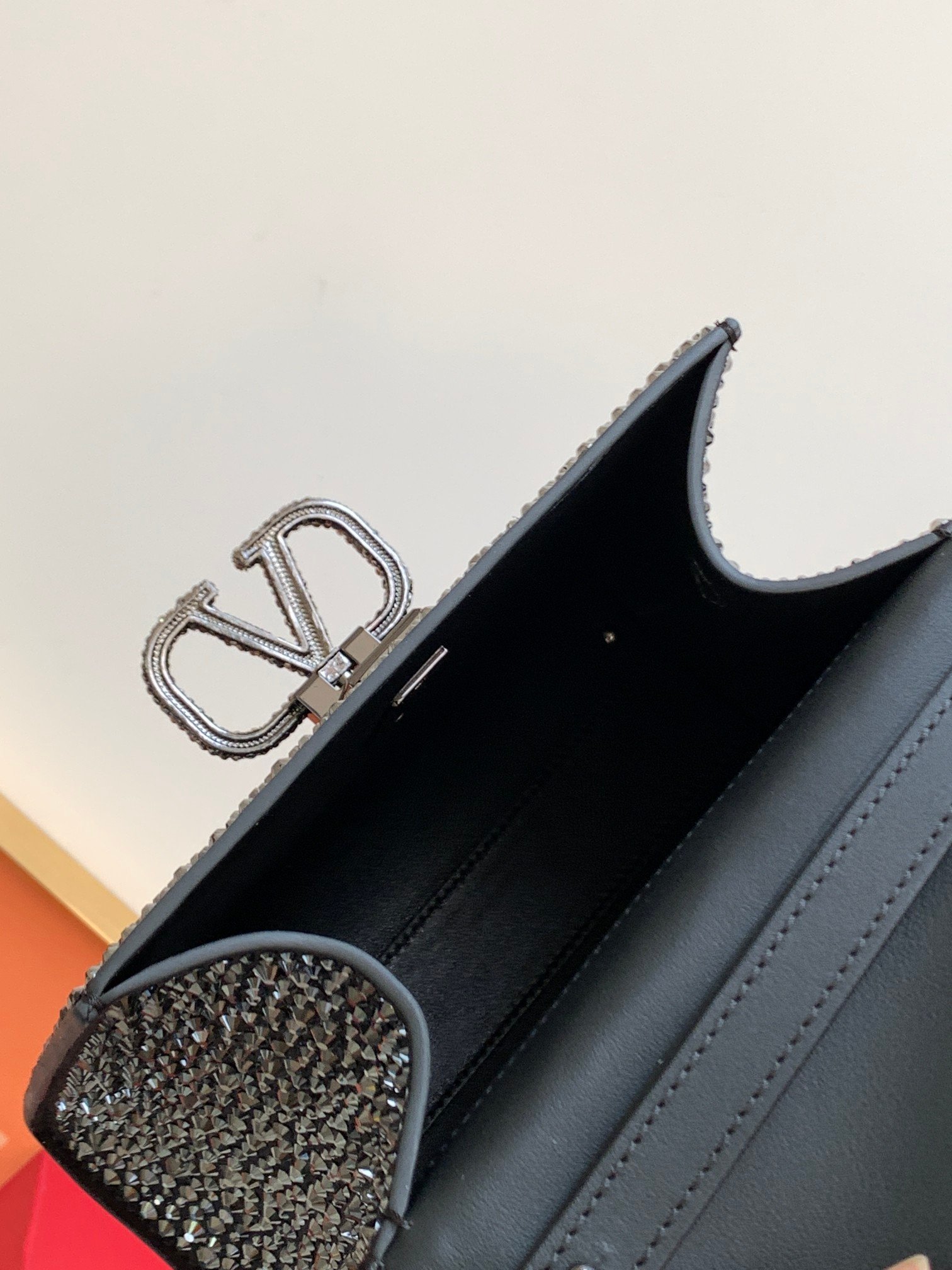 A-V-mini handbag with full diamond embellishment-1321 - Image 5