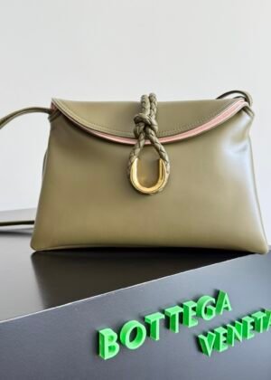 BV-Top-of-the-line logo shoulder bag-1323