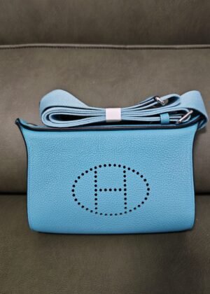 A-H-ToGo Leather Crossbody Bag-1360