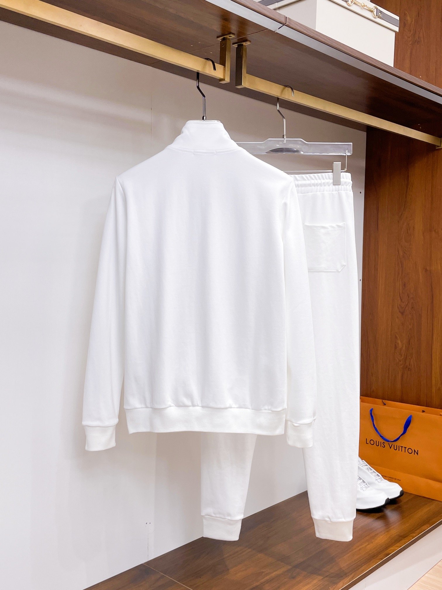 P-New fashionable sportswear set-2423 - Image 2