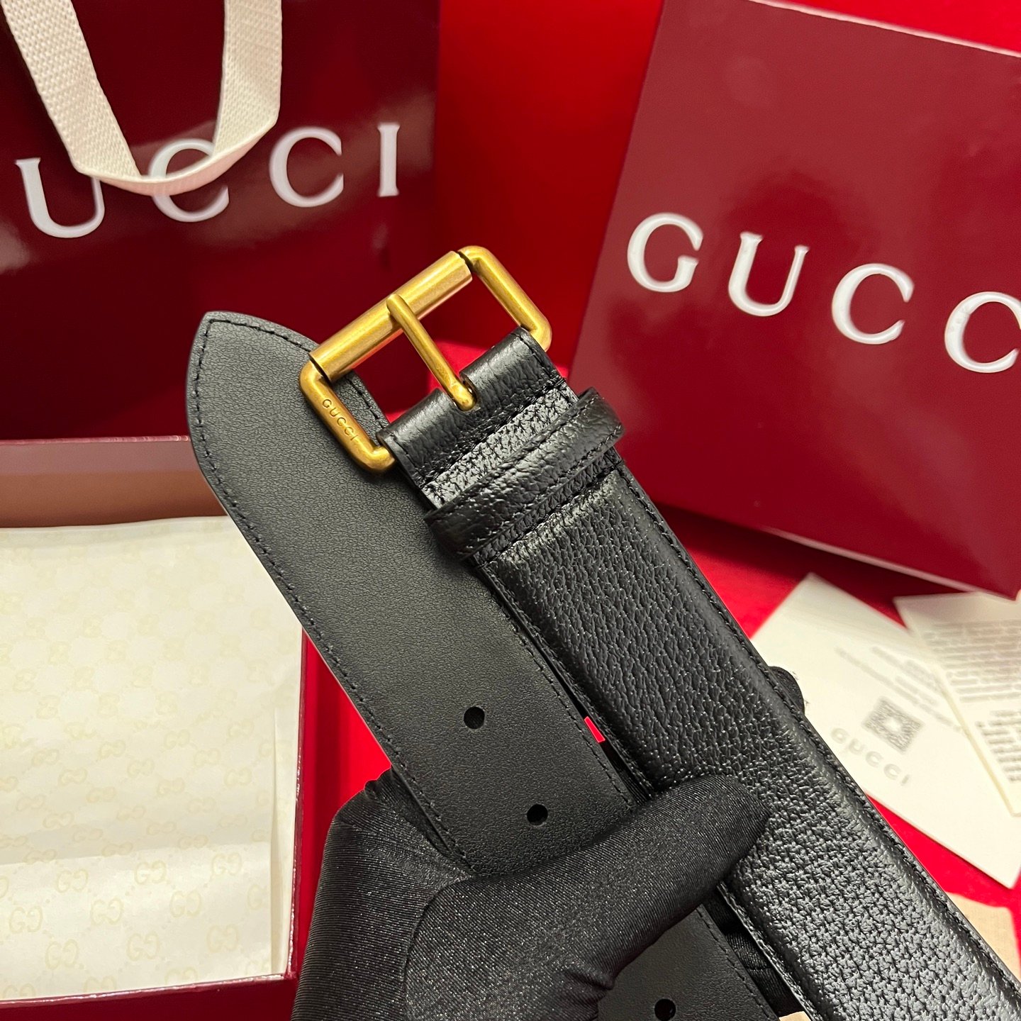 G-Bestsellers at the counter-502 - Image 5