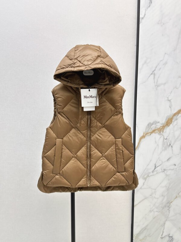Max-New diamond pattern down vest-2475 - Image 8
