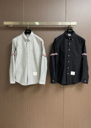 TB-Classic long-sleeved shirt with double sleeve labels-2516