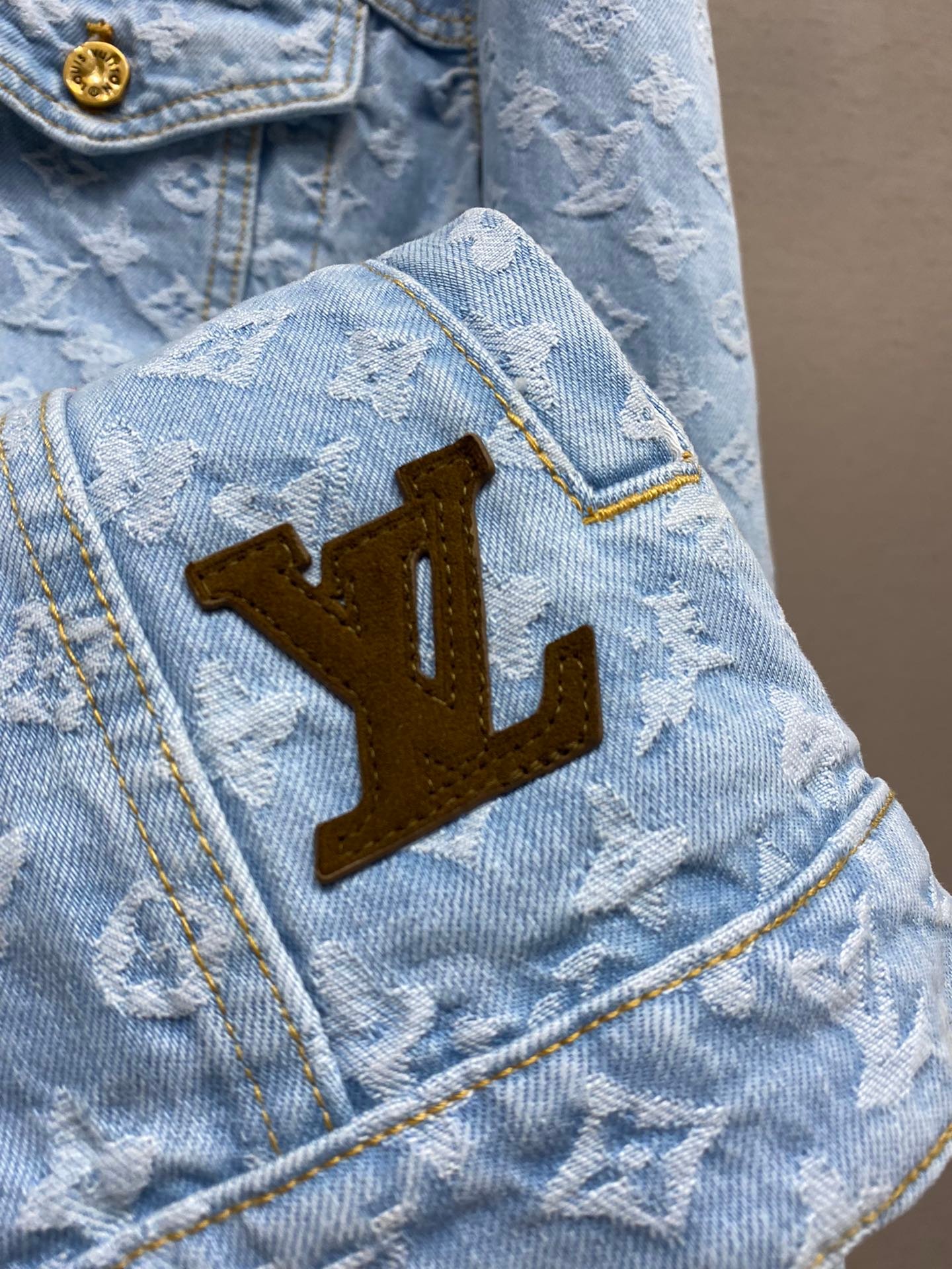 L-Top-Tier Collaboration Embroidered Denim Jacket-2583 - Image 4