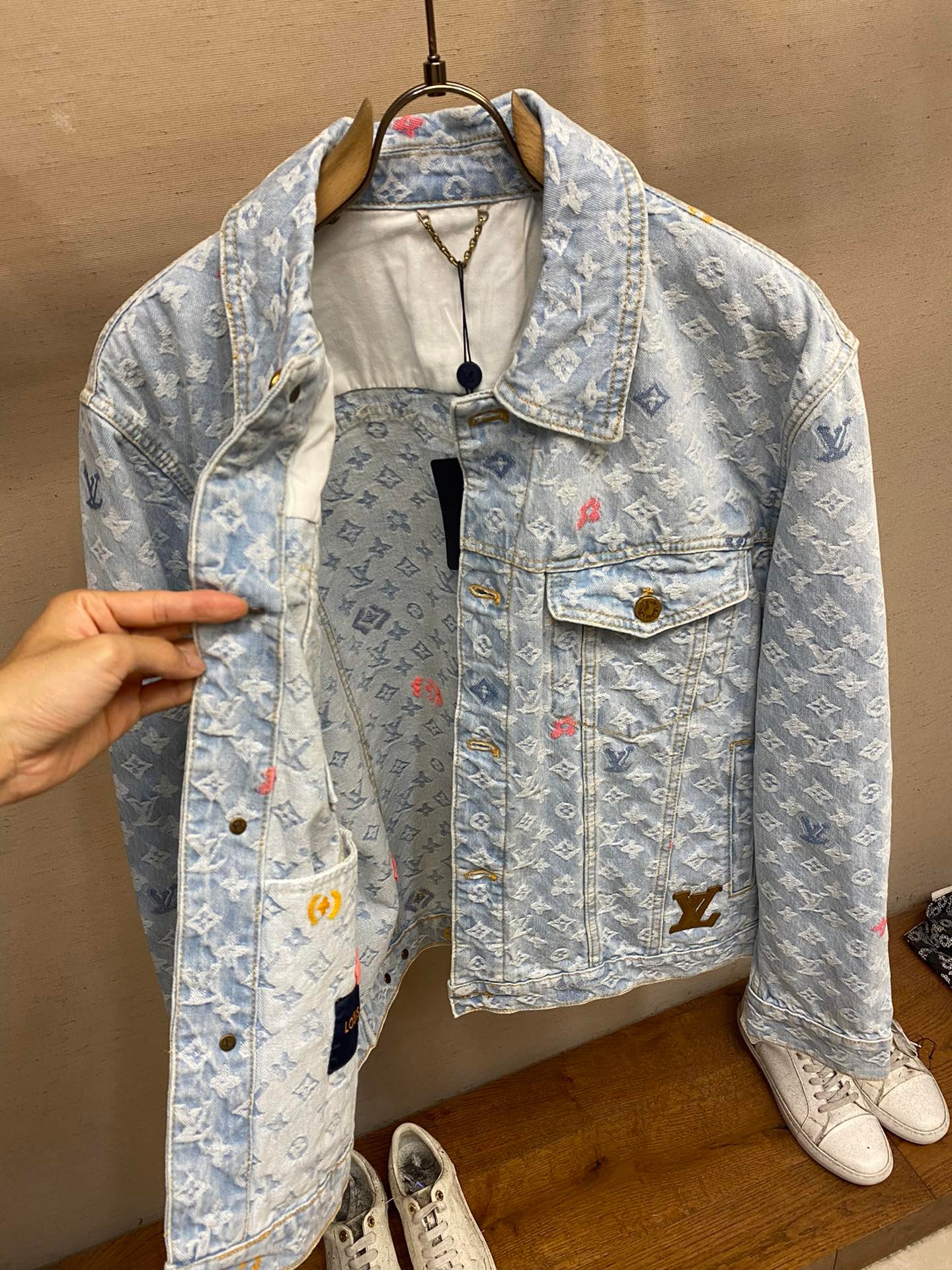 L-Top-Tier Collaboration Embroidered Denim Jacket-2583 - Image 5