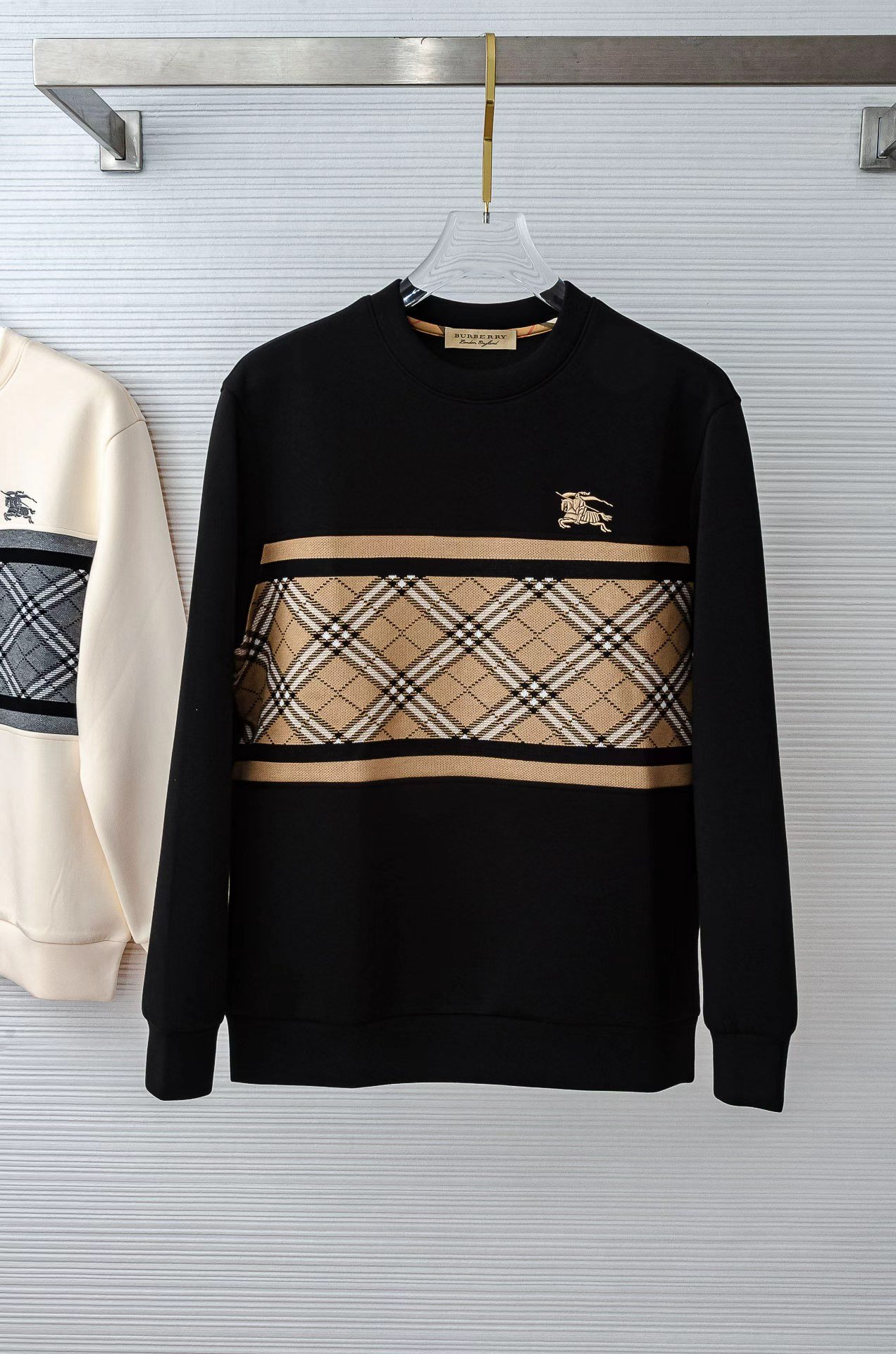 BB-Long-Sleeve Classic Versatile Sweatshirt-2592