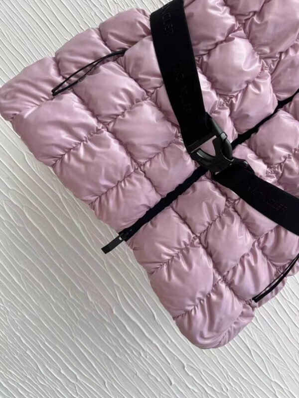 P- High-Quality 1:1 Replica Down Vest-2703 - Image 2