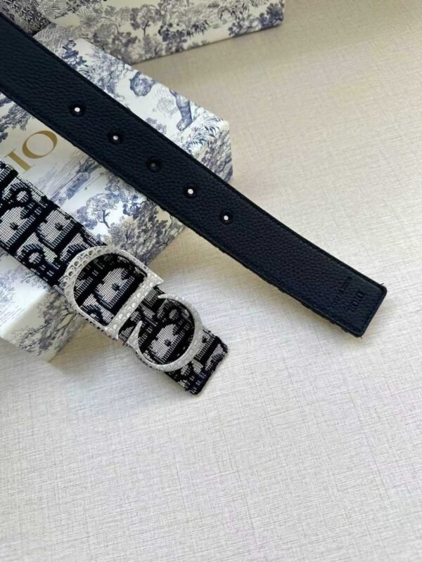A-High-quality new series of belts-572 - Image 5
