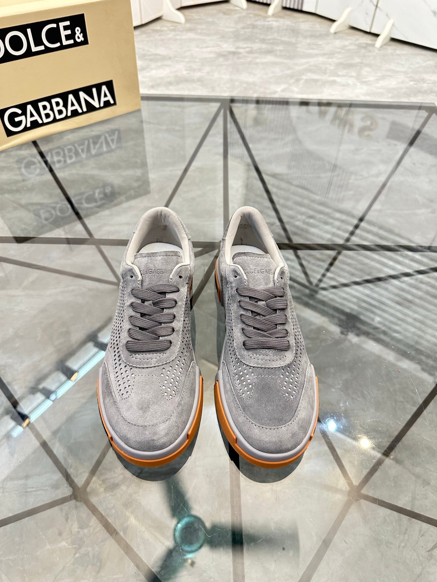 B-High-quality casual sneakers-3575