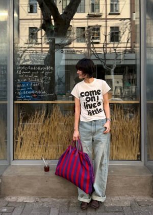 A-Contrasting-Color Print T-Shirt-2723