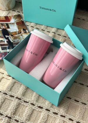 Elegant hand-held coffee cup-5011