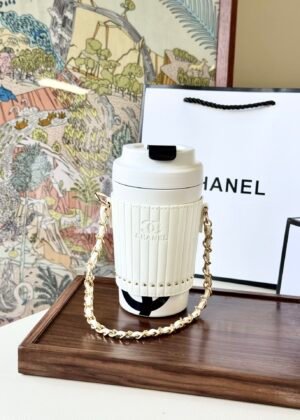 A Must-Have Water Bottle for Office Workers-5013