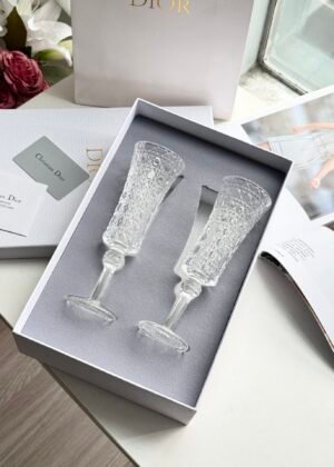 Pair of stemmed goblets with relief decoration-5017